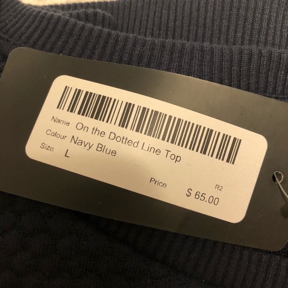 Silver Icing “on the dotted line” top - Picture 4 of 4